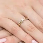 Pierścionek zaręczynowy in love białe złoto diament - obrazek 3